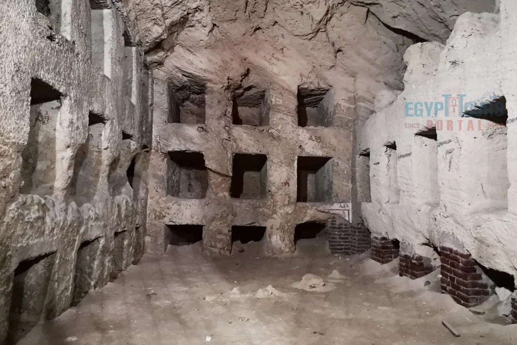 Catacombs of Kom el Shoqafa & Pompey’s Pillar — Egypt tour photograph